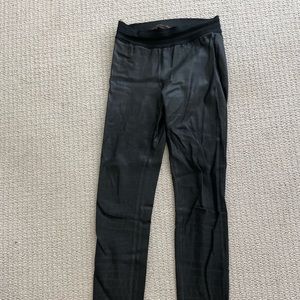 Leathered textured skinny jeans